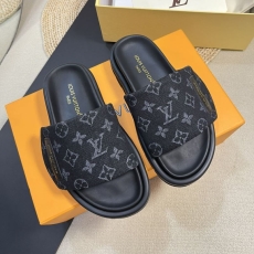 Louis Vuitton Slippers